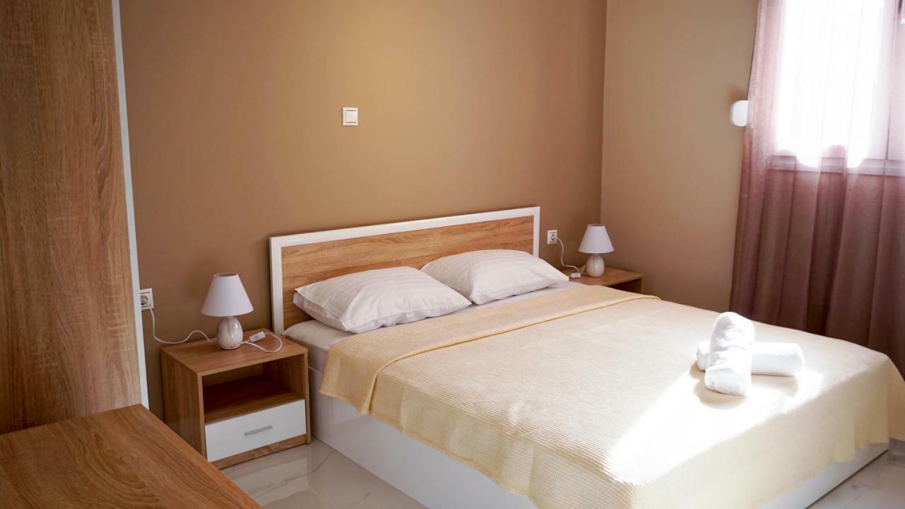 Stratonikis Apartments 팔랄리아 디오니시우 외부 사진